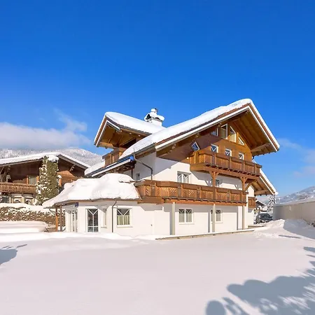 Haus Meneweger Apartamento
